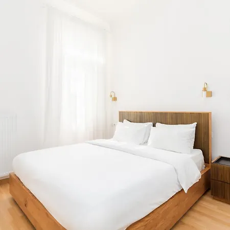 Zoe By Halu! Lovely Penthouse In The Center Apartment