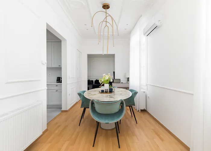 Apartment Zoe By Halu! Lovely Penthouse In The Center Thessaloniki